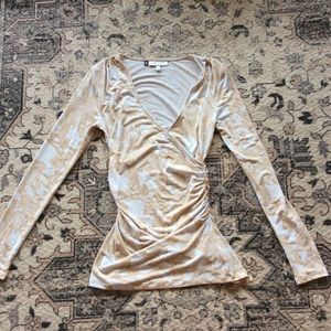 Jennifer Lopez beige top